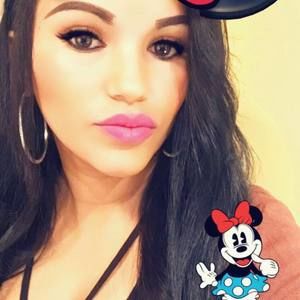 Meet your Posher, Yadira